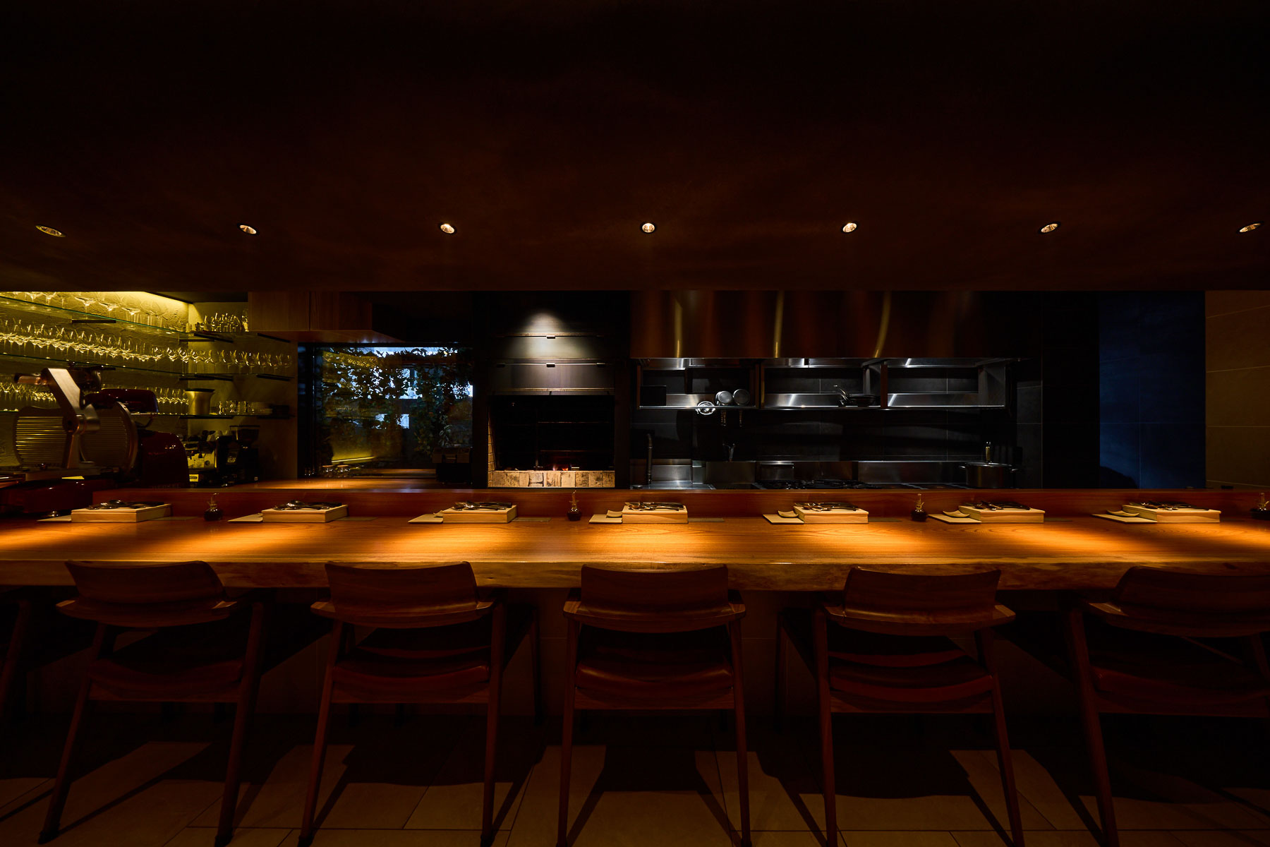 TOM Curiosa main image